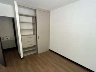 Exclusivo Apartamento en Zona 13, Ciudad de Guatemala - Lujo y Espacio - 2
