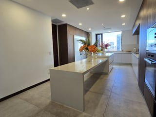 Lujoso Apartamento Amueblado en Tiffany Novena Zona 14 - 2