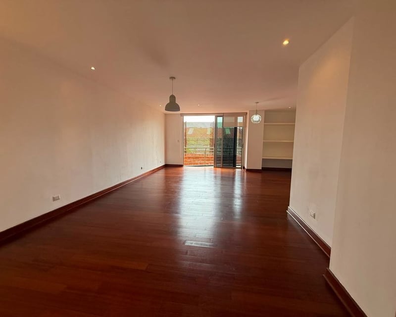 Venta de amplió apartamento en zona 14 Benevento La Villa