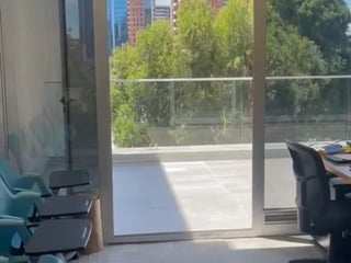 OFICINAS EN RENTA/VENTA EN EDIFICIO VASANTA ZONA 10 - Image 4