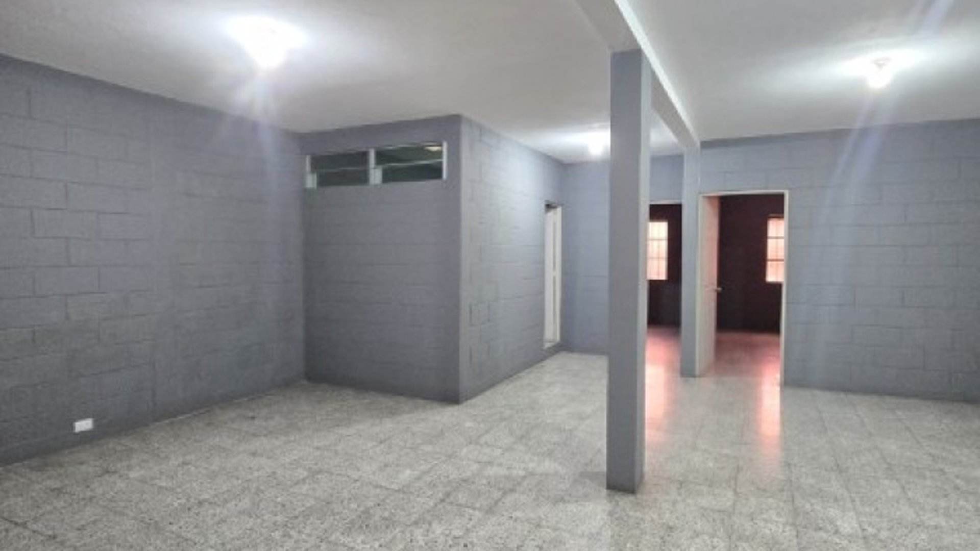 Edificio y Bodega en Renta Zona 12 sobre Aguilar Batres - Miniatura 12