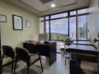Clínica amplia en Venta en  zona 15 - 5