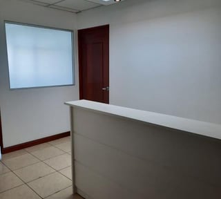Oficina en renta, en Zone 10