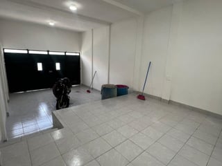 Casa con uso de suelo comercial. - 4