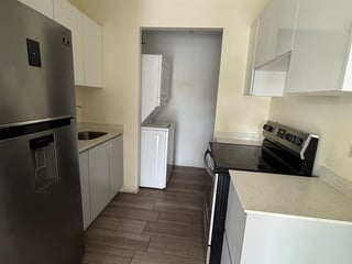 📍 APARTAMENTO EN RENTA – 2 HAB + AMPLIA TERRAZA | VIRO | ZONA 11 - 3