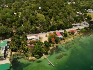 Espectacular terreno en venta con vista al Lago Petén Itzá ref-6142 - 3