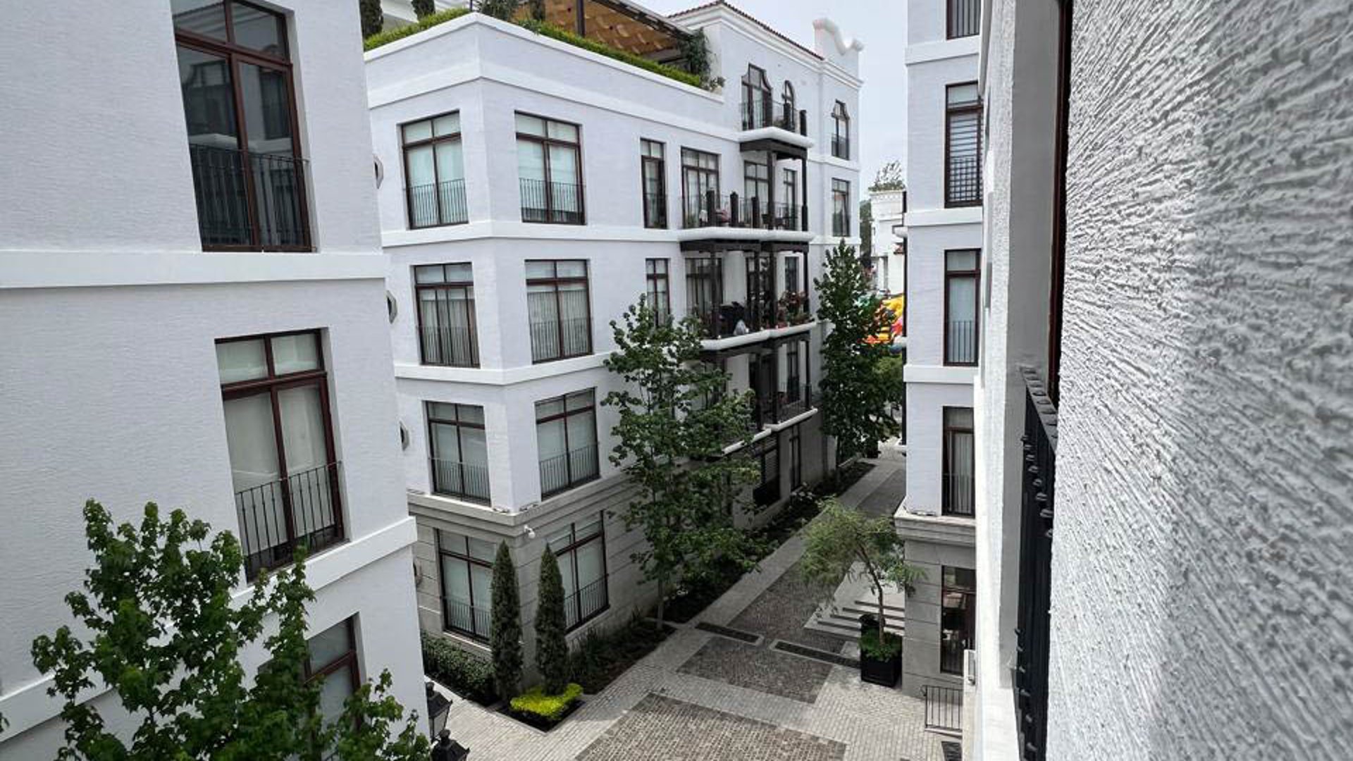 APARTAMENTO AMOBLADO EN RENTA EN LIRIOS DE CAYALÁ I