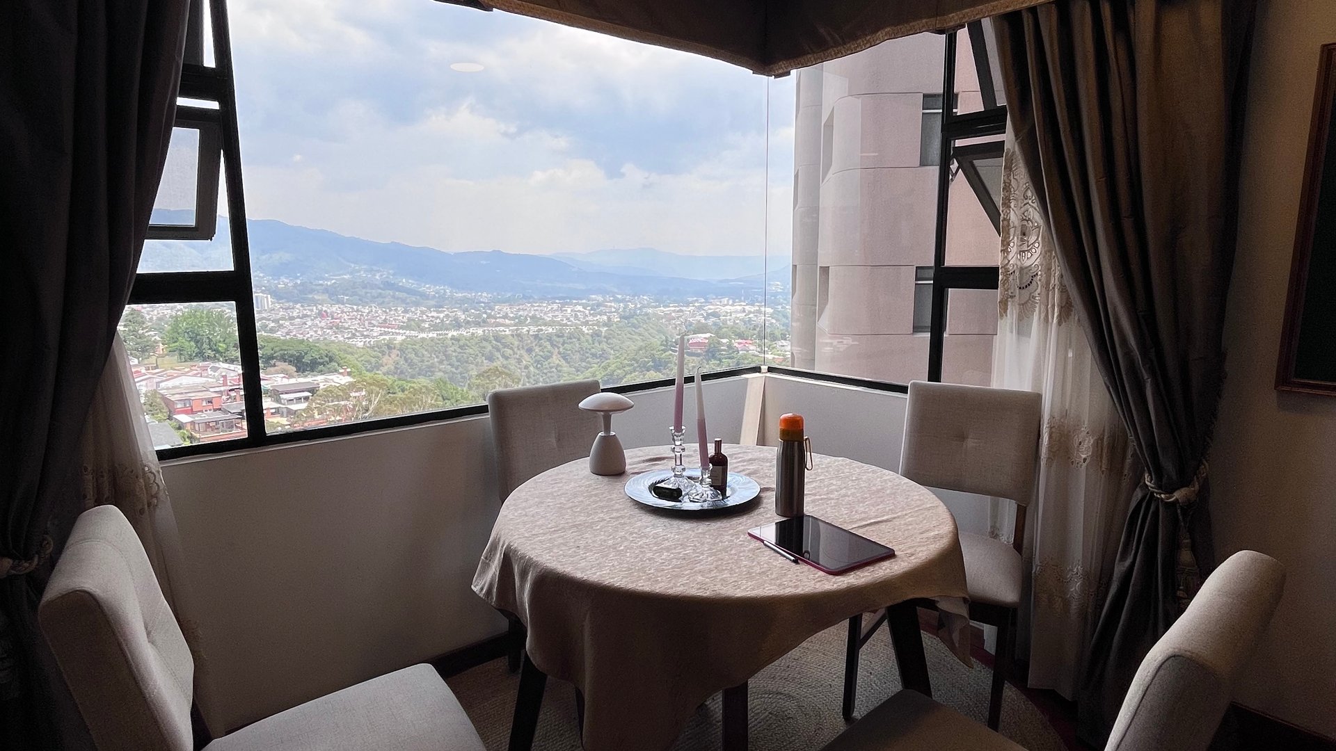 Hermoso Apartamento Amueblado Edificio Real de Las Américas Z.14 - Miniatura 5