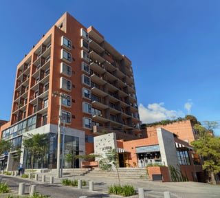 Loft de 2 niveles en 4Venezia Zona 4 | 1 habitacion + estudio con piso de vidrio