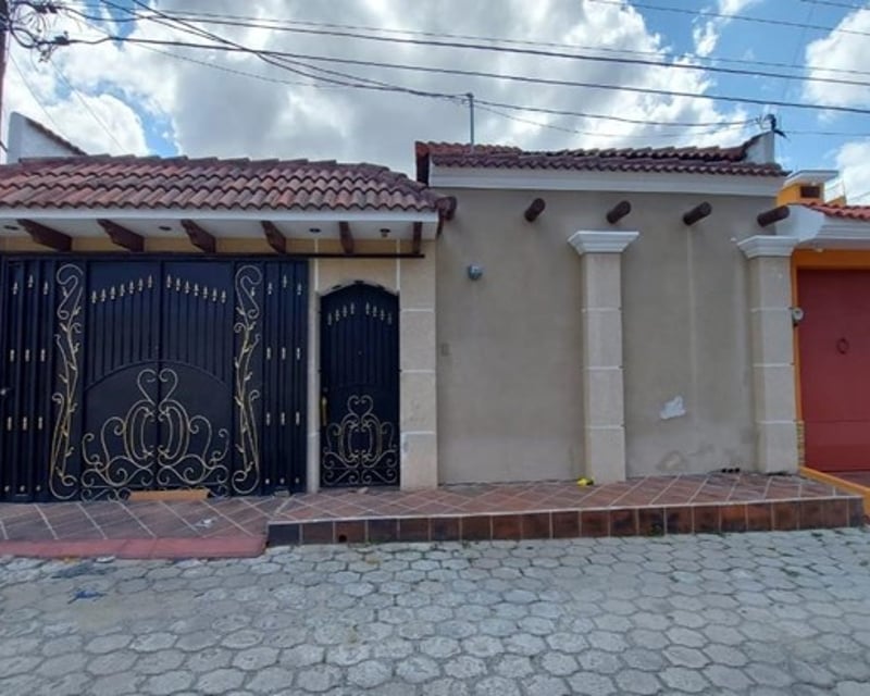 Vendo linda casa en zona 2 Residencial El Mirador Zacapa