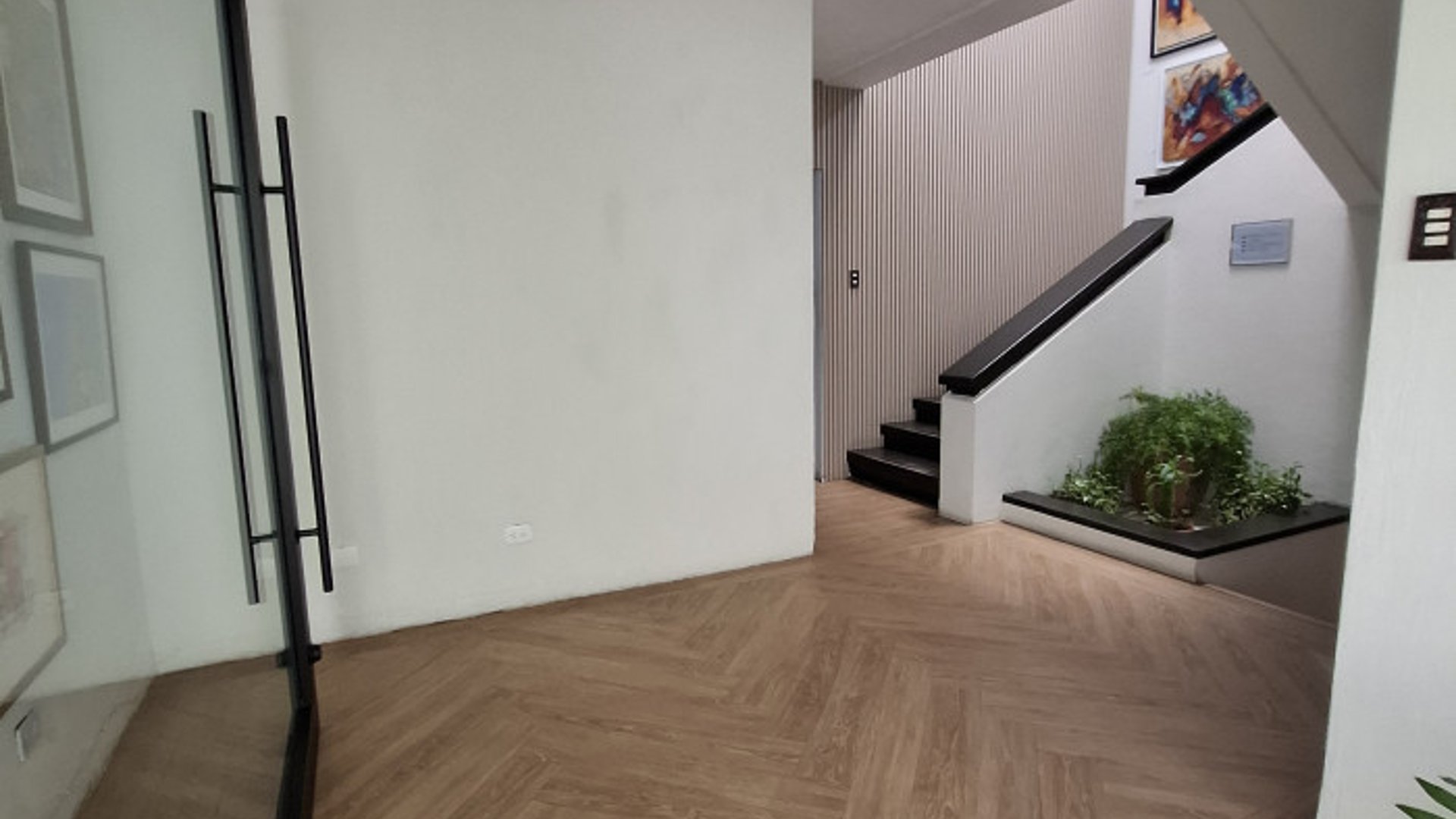 Local Comercial en Renta en Plaza Comercial en zona 14 - Miniatura 12