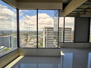 En venta oficina en la zona 10 de Guatemala - 4