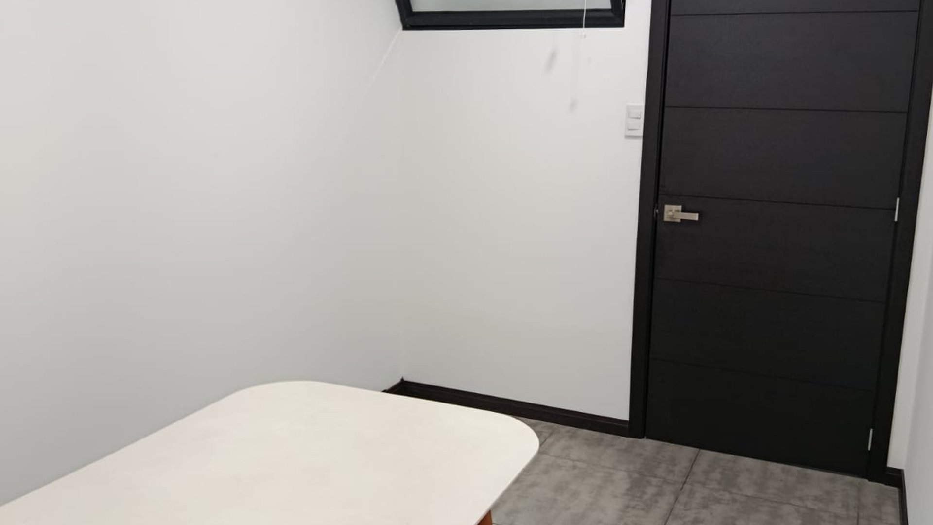 ALQUILO LINDAS Y ECONOMICAS OFICINAS EN ZONA 12 - Miniatura 23