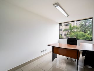 Oficina en Renta en Zona 14 - 2