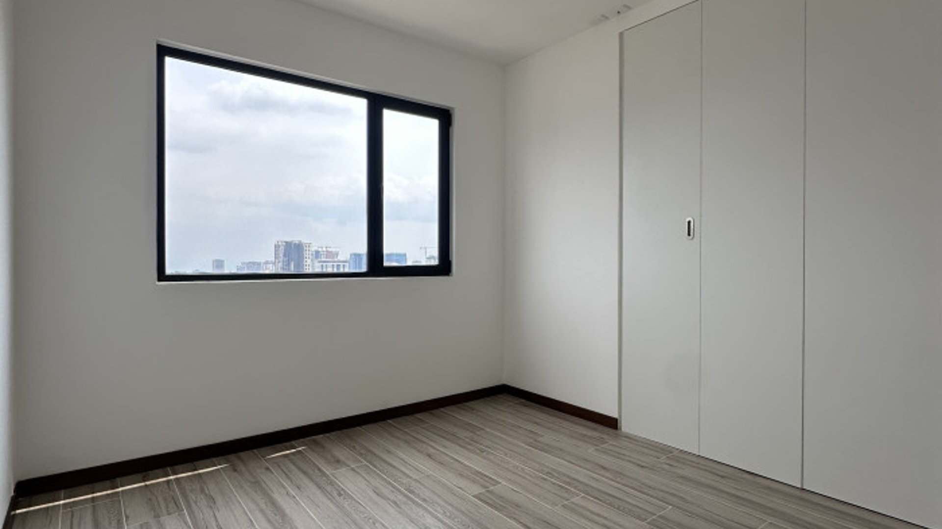 Apartamento Nuevo En Nivel Alto en Venta en Zona 10 - Miniatura 4