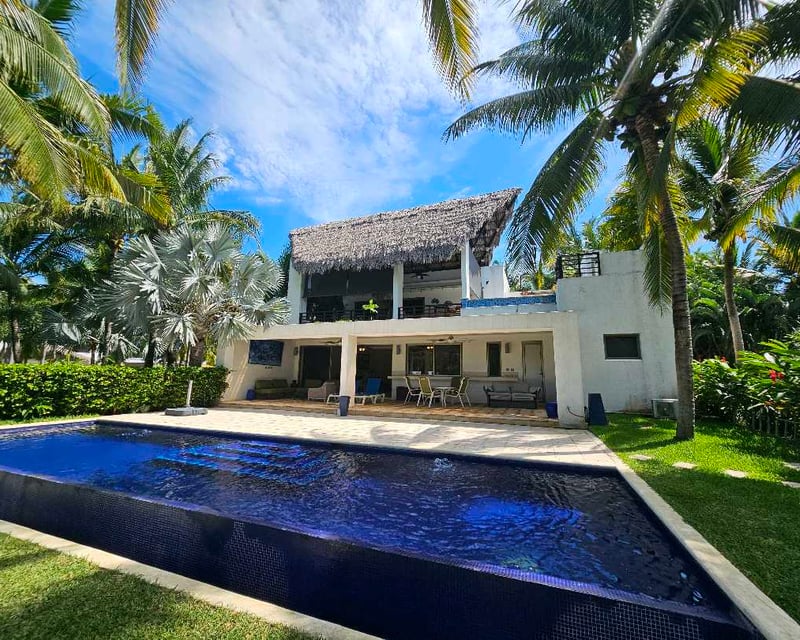 Casa de Playa amueblada en Condominio Blanc Monterrico