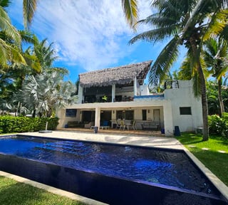 Casa de Playa amueblada en Condominio Blanc Monterrico