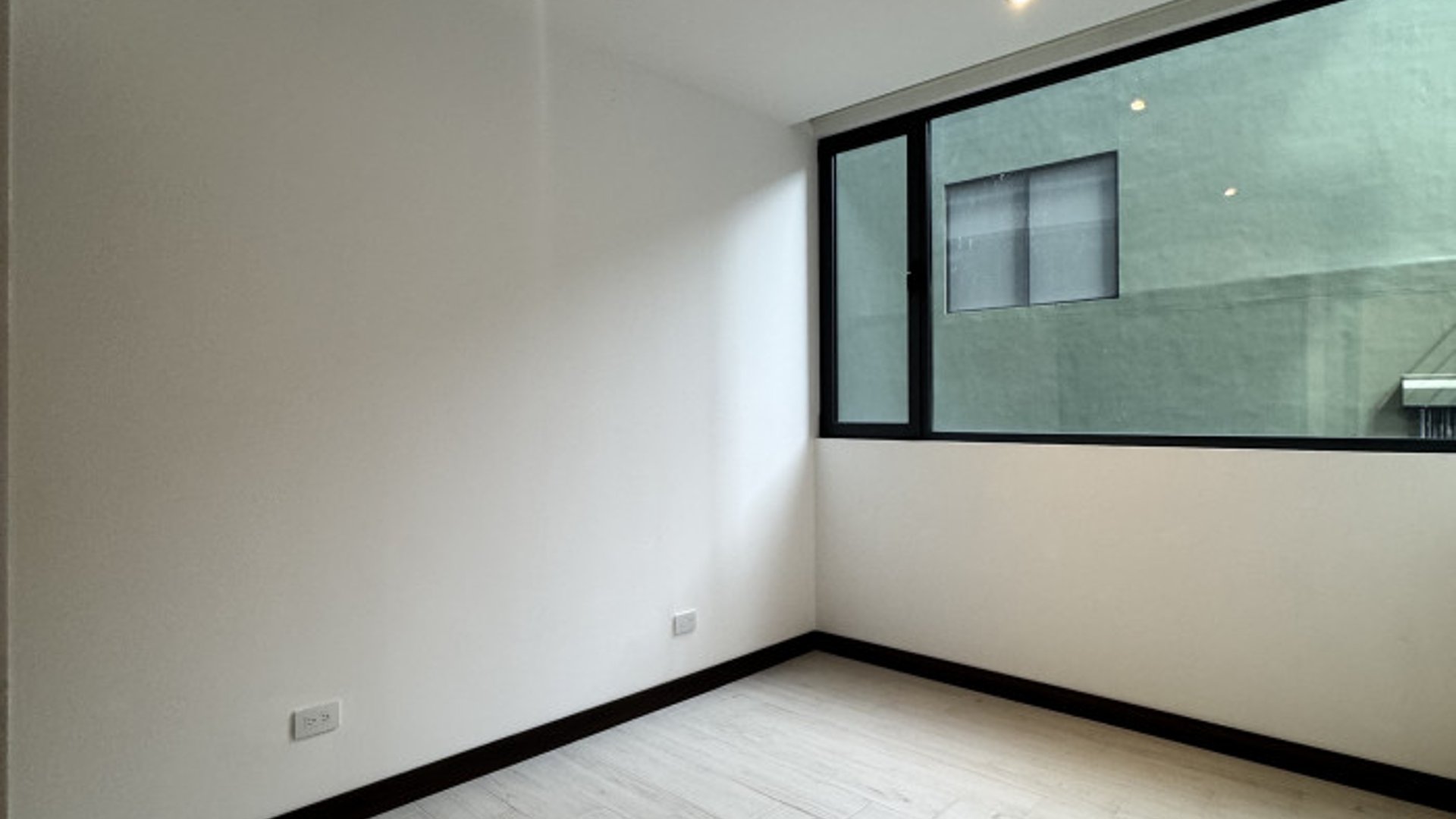 Apartamento en Venta Spazio Zona 15 Vista Hermosa 3 - Miniatura 3