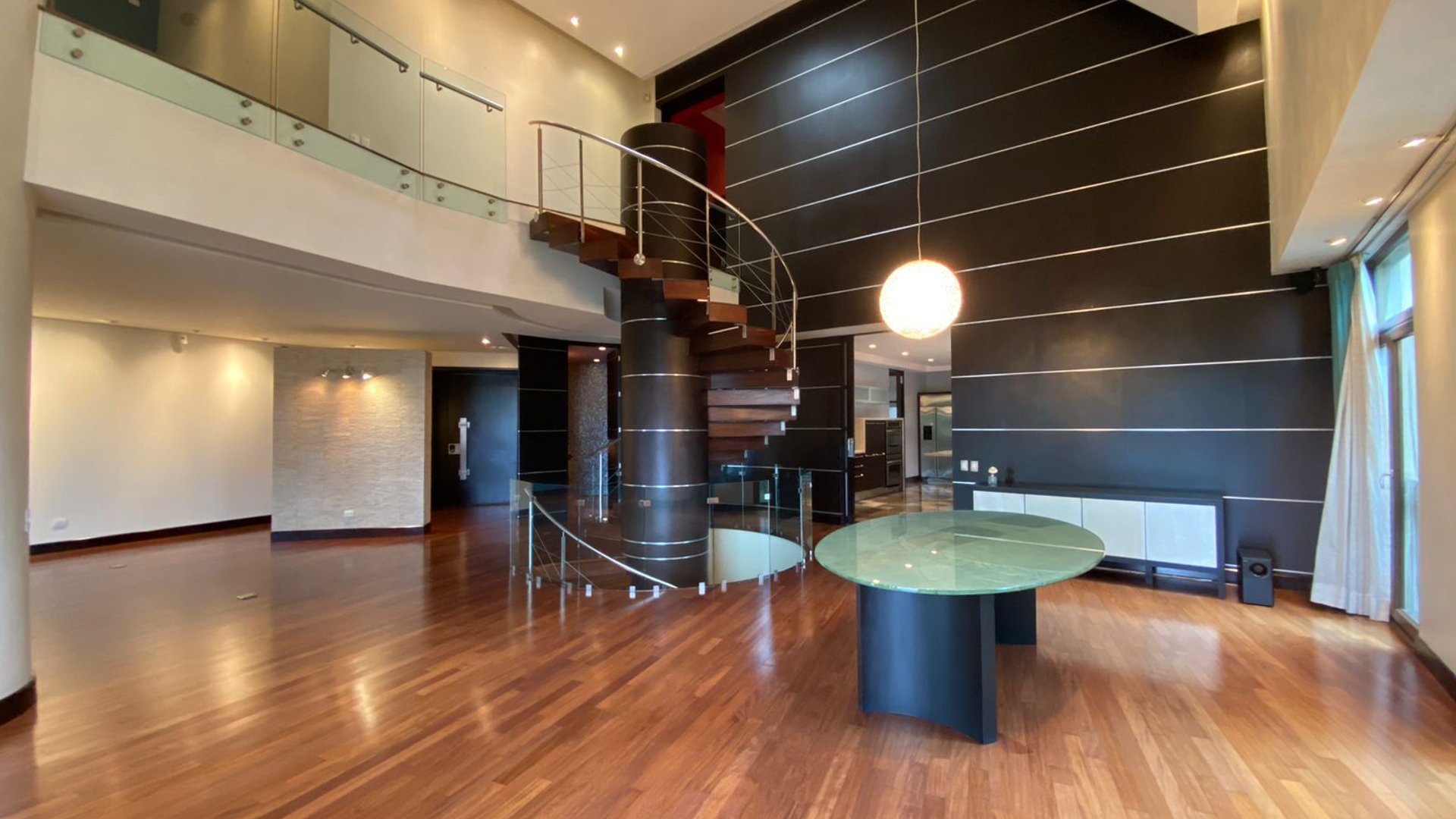 Penthouse en venta, Casa Oakland zona 10.
