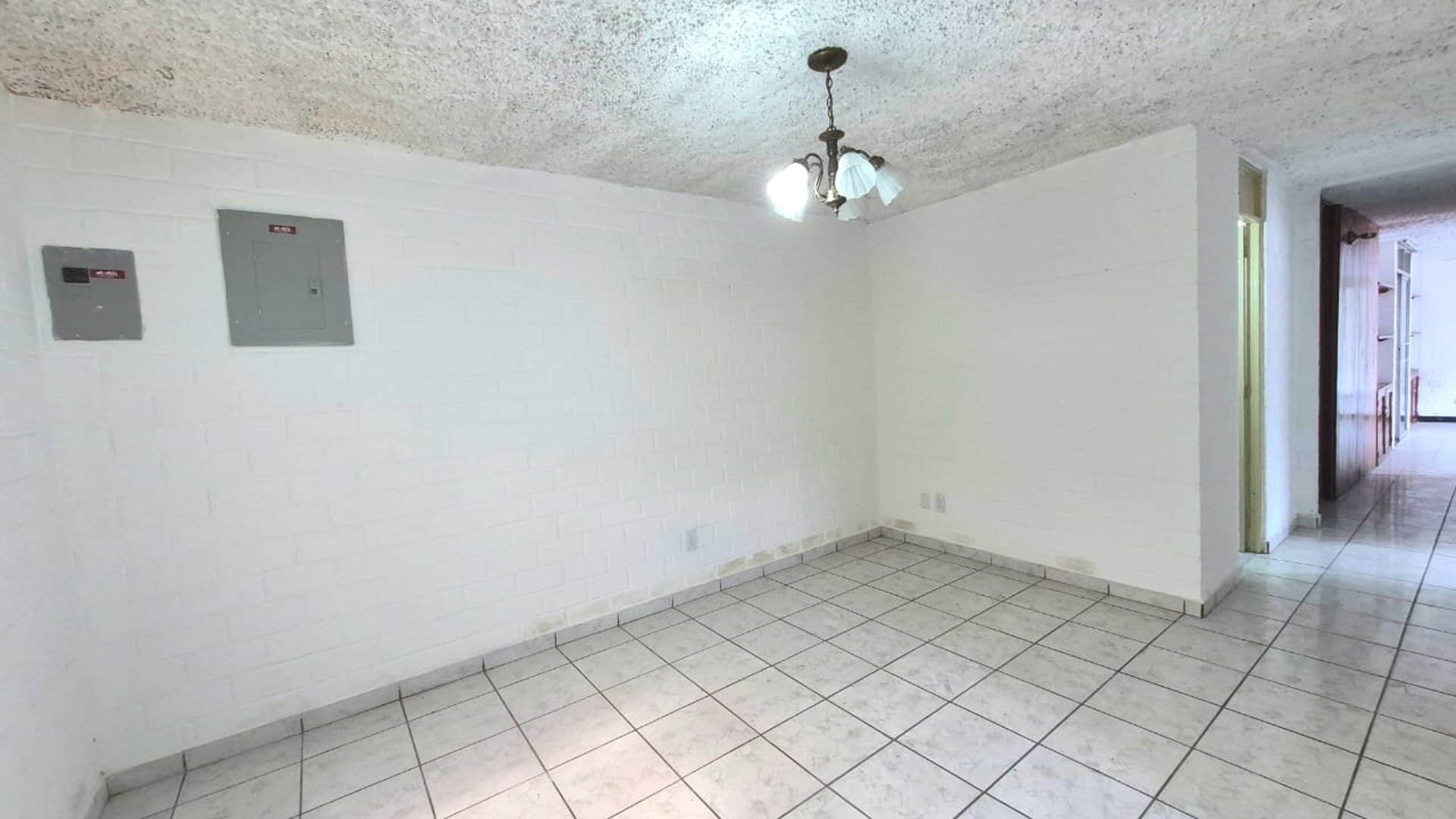 VENTA Casa Zona 18 Colonia Atlántida  - Miniatura 2