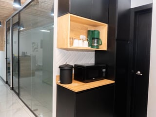 Rento clinica amueblada en zona 10 Ref-4838 - 4