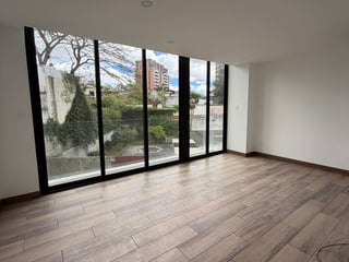 VENTA DE LINDO Y CÉNTRICO APARTAMENTO  - PRIVÉ, ZONA 15 - 2