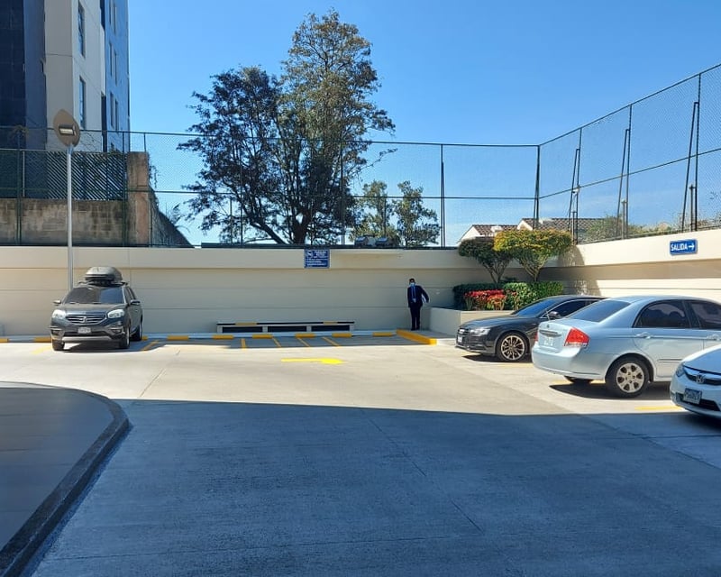 Local en venta Edificio Avante Zona 15, 84.64 m²