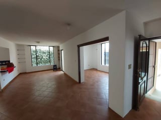 Casa con jardin en venta 4 habitaciones en zona 7 de Mixco Ref-5155 - 3