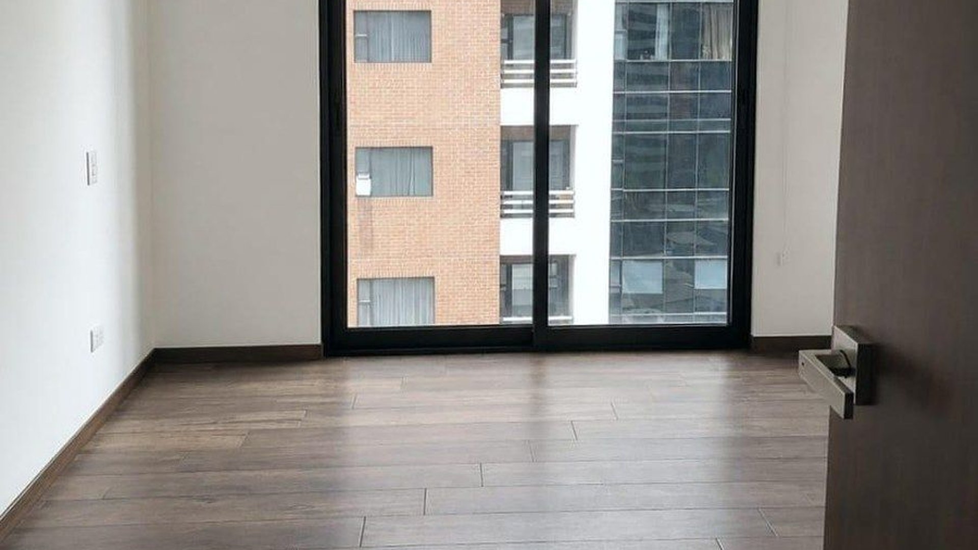 Apartamento en Venta – Edificio Moretti, Zona 10 - Miniatura 4
