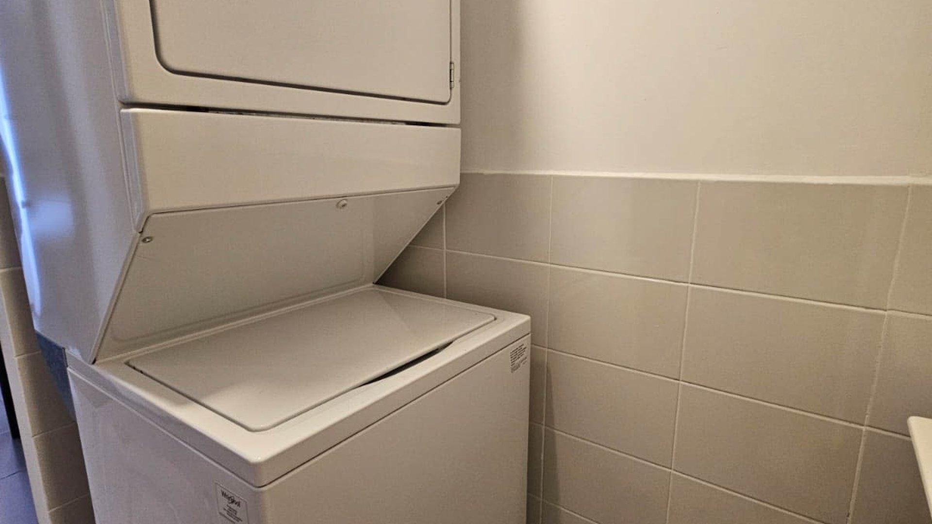 APARTAMENTO AMUEBLADO EN VENTA EN ZONA 14 - Miniatura 4