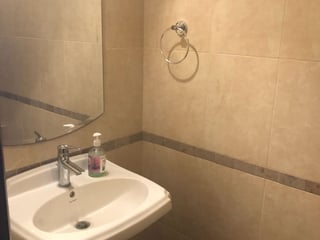 Apartamento de 2 habitaciones amueblado, zona 10 - Image 15