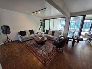 Venta de casa 2 niveles ideal para oficinas en zona 10 Ref-5647 - 4