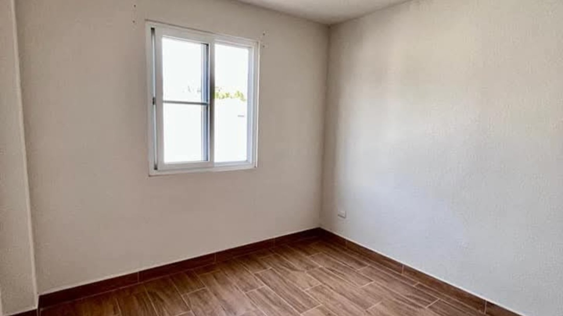 Vendo casa en Condominio Fuentes del Valle San Miguel Dueñas Sacatepéquez. - Miniatura 9