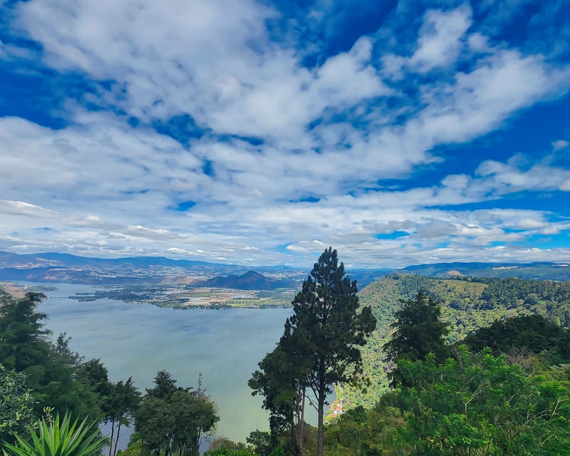 Propiedad con Cabañas y mirador | Km 36 Santa Elena Barillas
