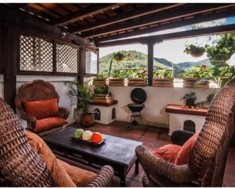 CASA EN CONDOMINIO EN EL CASCO DE ANTIGUA GUATEMALA 