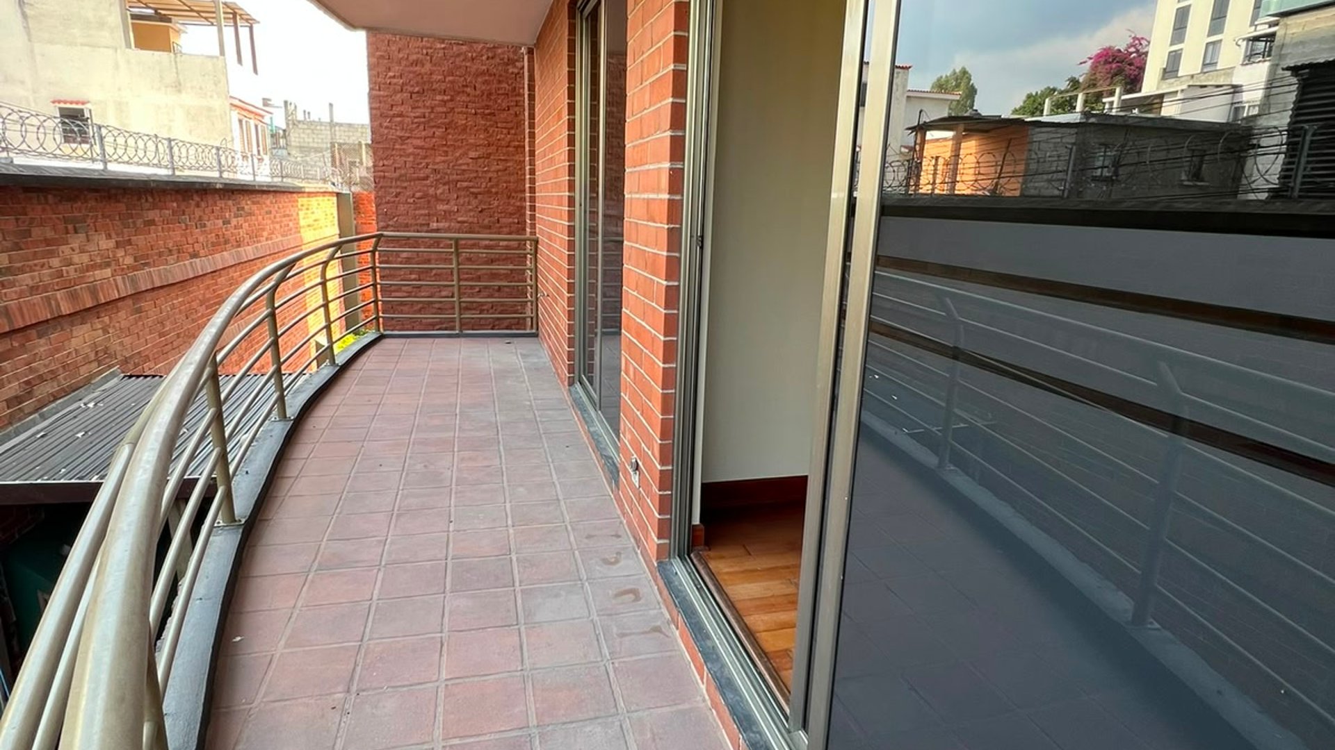 Apartamento en Alquiler Edificio Benevento, zona 14 - Miniatura 20