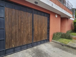 Casa con Jardín en Venta San Cristóbal afuera de garita - 2