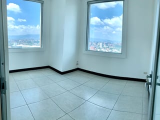 Oficina en renta, Zona Pradera z.10 - 4