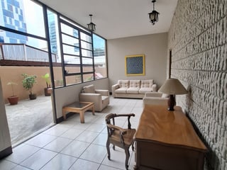 Apartamento- estudio amueblado en alquiler en Zona 10 - Image 9