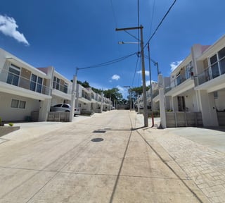 RENTA Casa NUEVA Condominio Santa Elena Km 25.7 Santa Elena Barillas