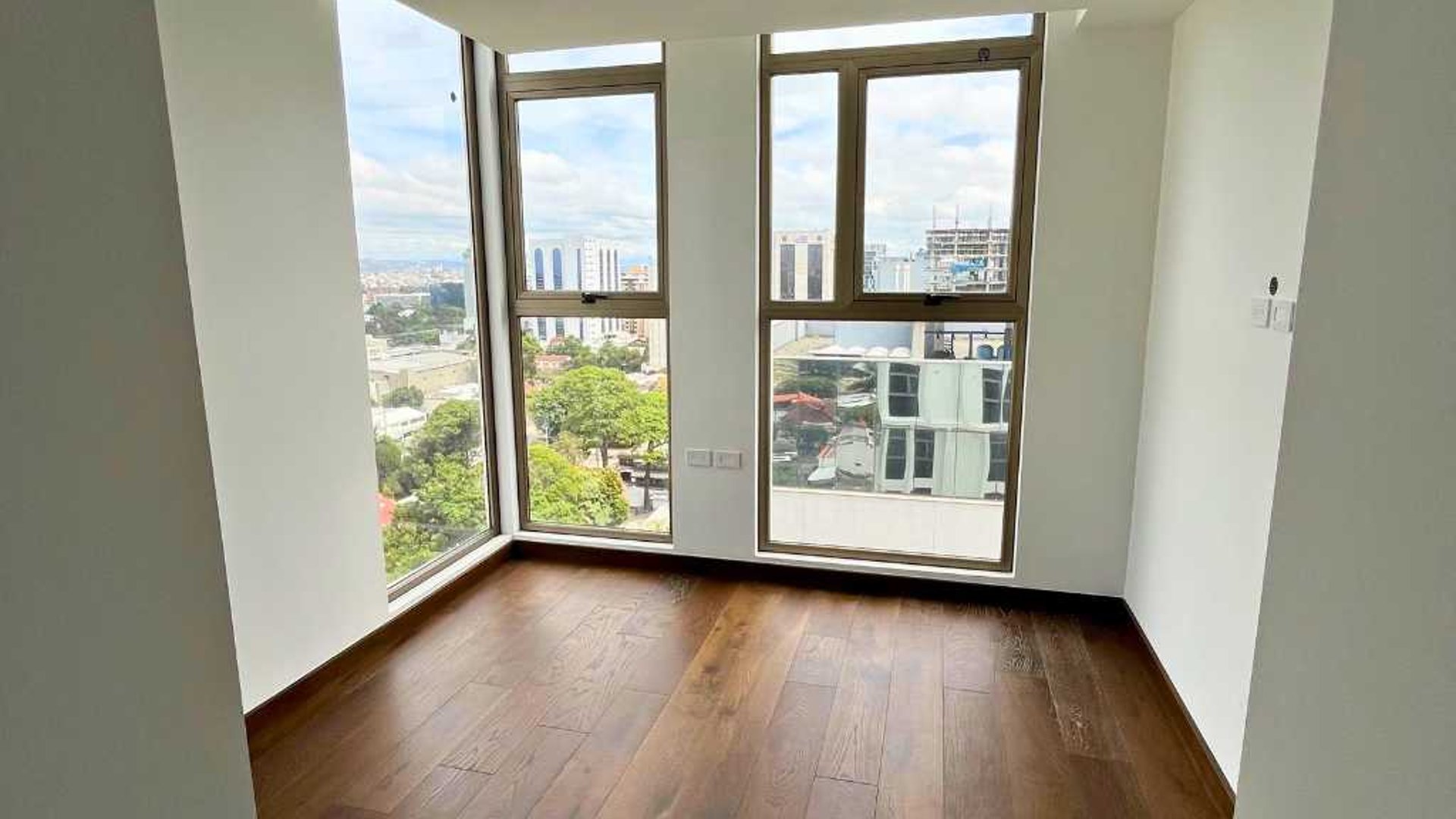 APARTAMENTO EN RENTA – ATHARA, ZONA 10