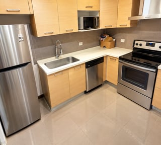 Apartamento en renta, 2 habitaciones, cerca a pradera zona 10 Ref-6074