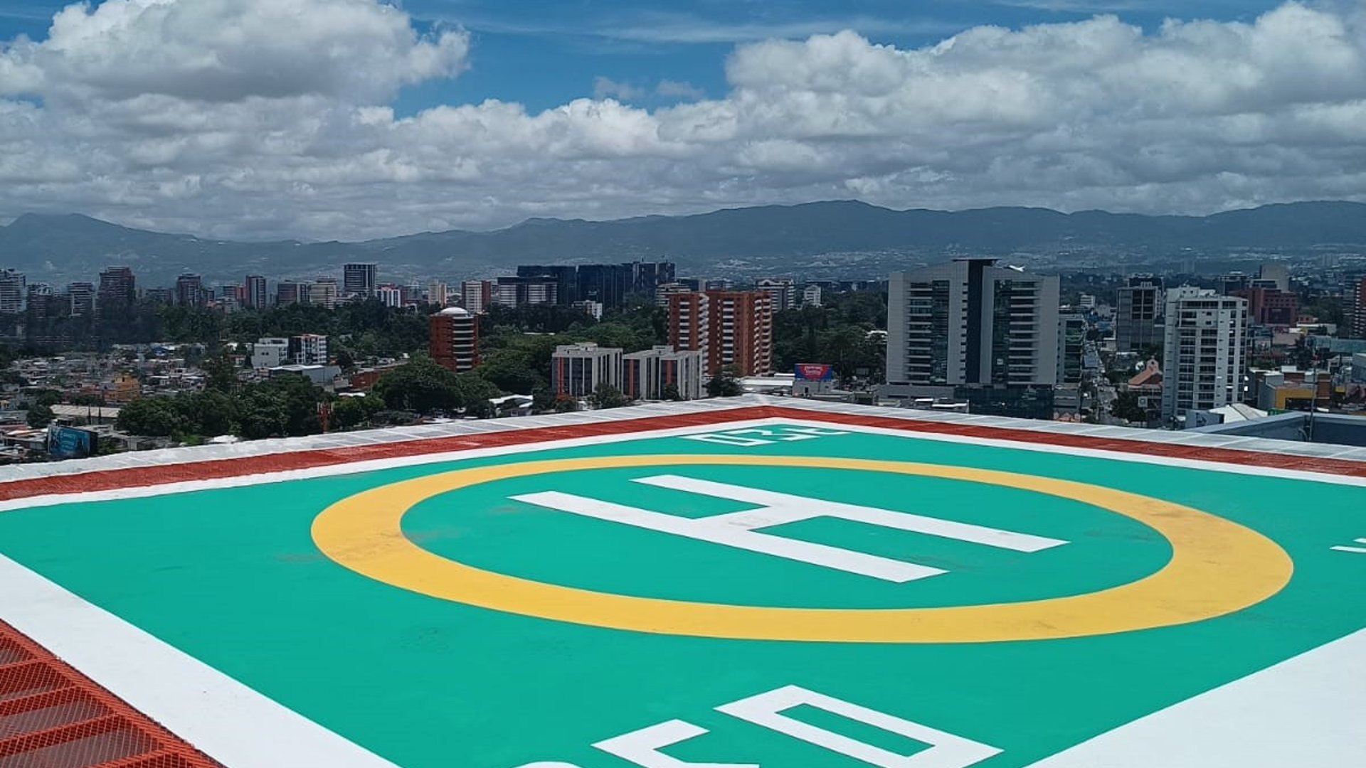 EDIFICIO EN RENTA EN ZONA 10 - Miniatura 25