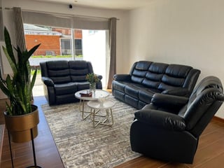 Casa recién remodelada en Venta  km 16.5 , CES - 2
