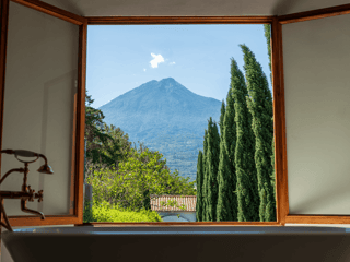 Casa en venta en La Antigua Guatemala - Image 11