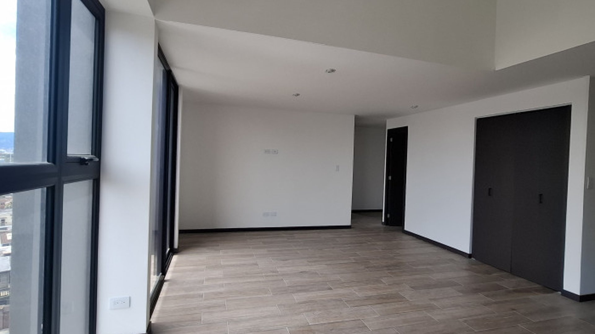 Renta de Apartamento en Altaire zona 11 Mariscal - Miniatura 7