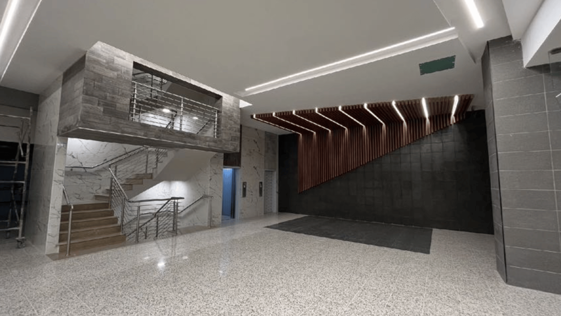 Edificio en Renta- Venta  a estrenar zona 10 - Miniatura 3