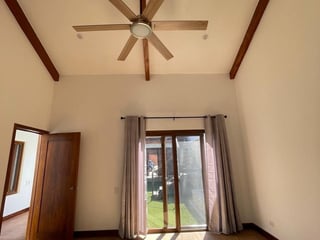 Exclusiva Casa en Club Residencial Los Franciscanos en Renta Antigua - 4