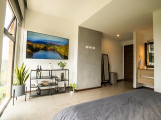  Vendo Lindo Apartamento en zona 10  en Edificio Mira.  - 2