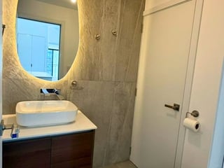 APARTAMENTO AMPLIO Y MUY BIEN UBICADO 2 HABITACIONES ZONA 10 EDIF. BONADIEZ - 4